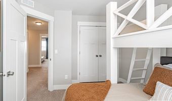 1038 Villa Vista Ln, Ammon, ID 83406