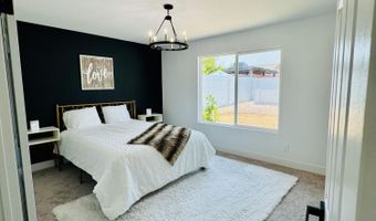 2247 W HIGHLAND St, Chandler, AZ 85224