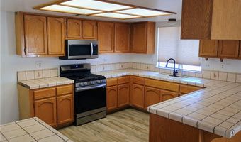 16594 Tenaja Rd, Apple Valley, CA 92307