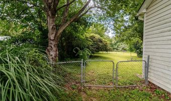 1706 N 2nd St, Atchison, KS 66002