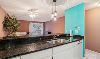 2 Creekside Ln, Asheville, NC 28803
