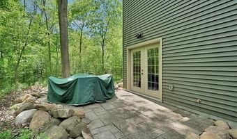 5257 Brookshire Dr, Almont, MI 48003