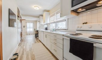 705 Prairie St, Adel, IA 50003
