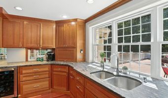 37 Magazine St, Bedford, NH 03110