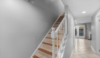 10276 ARIZONA Cir 61, Bethesda, MD 20817