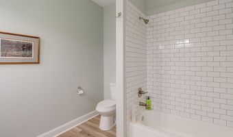 13 Chantilly Ter, Bay St. Louis, MS 39520