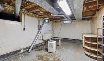 5400 LONG Ct, Appleton, WI 54914