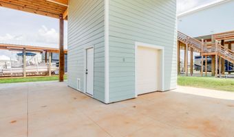 4022 Ceylon St, Bay St. Louis, MS 39520