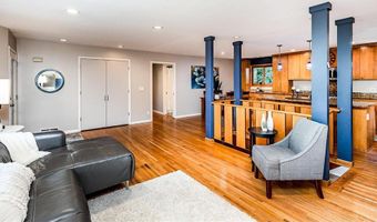 1429 Skiles Ln, Arden Hills, MN 55112