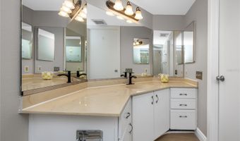 2333 FEATHER SOUND Dr B705, Clearwater, FL 33762