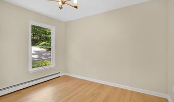 39 Briarwood Dr, Colchester, CT 06415