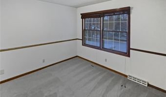 8906 138th Street Ct, Apple Valley, MN 55124