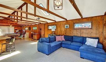 62 Meadowcrest Dr, Cumberland, RI 02864