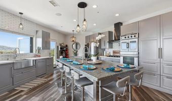 9420 Crest Dr, Spring Valley, CA 91977