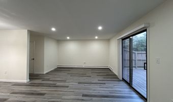 38 Sutton Pl 38, Bloomfield, CT 06002