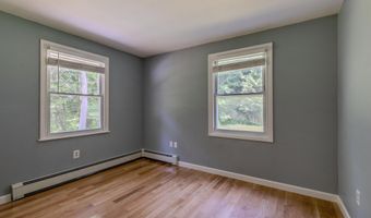 107 Colbrook Dr, Arlington, VT 05250