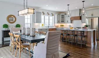 41 Primrose Ln, Cromwell, CT 06416