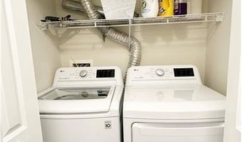 227 Thames St 1, Bristol, RI 02809