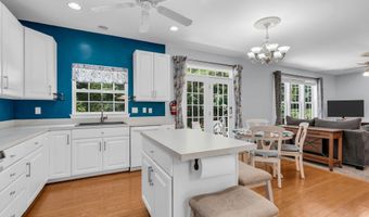 18 Foxmoor Ln, Bayville, NJ 08721