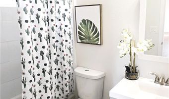 7040 3rd, Los Angeles, CA 90043