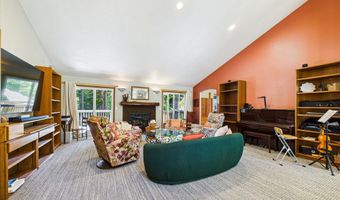 1002 Diamond Dr, Arcata, CA 95521