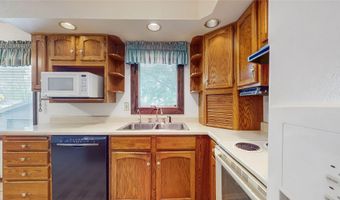 512 12th Ave NW, Altoona, IA 50009