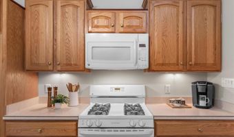 11 BURR HILL Dr, Berlin, MD 21811