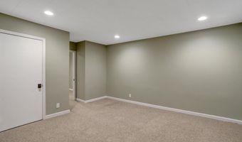 4725 31ST St S, Arlington, VA 22206