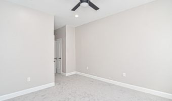 2644 E HOFFMAN St, Baltimore, MD 21213