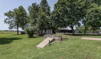 9009 NW County Road 2002, Amoret, MO 64722