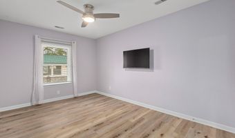 402 Chippendale Ln, Bonneau, SC 29431