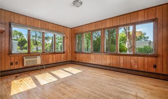 30 Winthrop St, East Providence, RI 02915