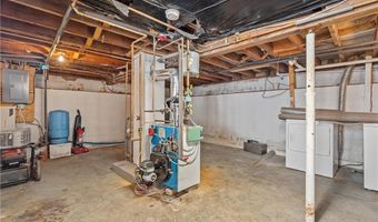 87 Jackson Schoolhouse Rd, Glocester, RI 02814