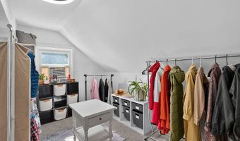 48 6th St, Bangor, ME 04401