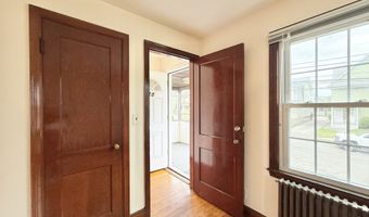 820 Brewster St 1, Bridgeport, CT 06605