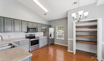 77 Stonelake Cir, Savannah, GA 31419