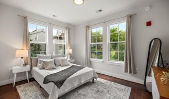 1411 KEY Blvd 411, Arlington, VA 22209