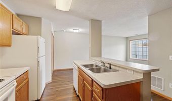 6434 158th St W 384, Apple Valley, MN 55124