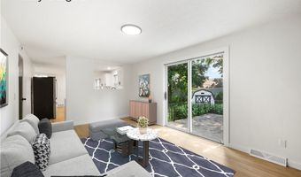 1009 OAK TREE Rd, Akron, OH 44320