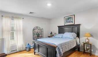 5 Leighas Ln, Coventry, RI 02816