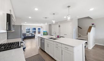 5863 156th St W, Apple Valley, MN 55124