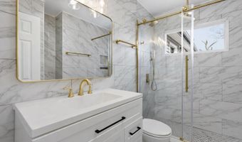 41 Madison Ave, Amityville, NY 11701