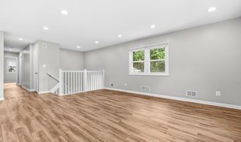 5915 LARPIN Ln, Alexandria, VA 22310