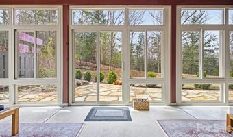 2 Lifestyle Ct, Arden, NC 28704