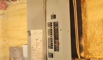 15 McKinley St, Bangor, ME 04401