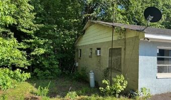 728 Greenwood St E, Abbeville, SC 29620