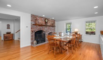 91 Allyn Ln, Barnstable, MA 02630