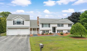6 Gumpas Hill Rd, Pelham, NH 03076