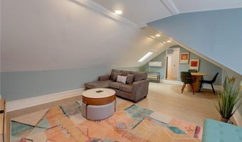 382 Spring St 3, Newport, RI 02840
