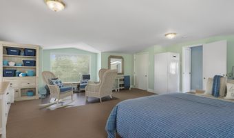 1099 Campbell Dr, Biloxi, MS 39532